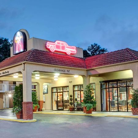 Days Inn By Wyndham Memphis At Graceland Dış mekan fotoğraf