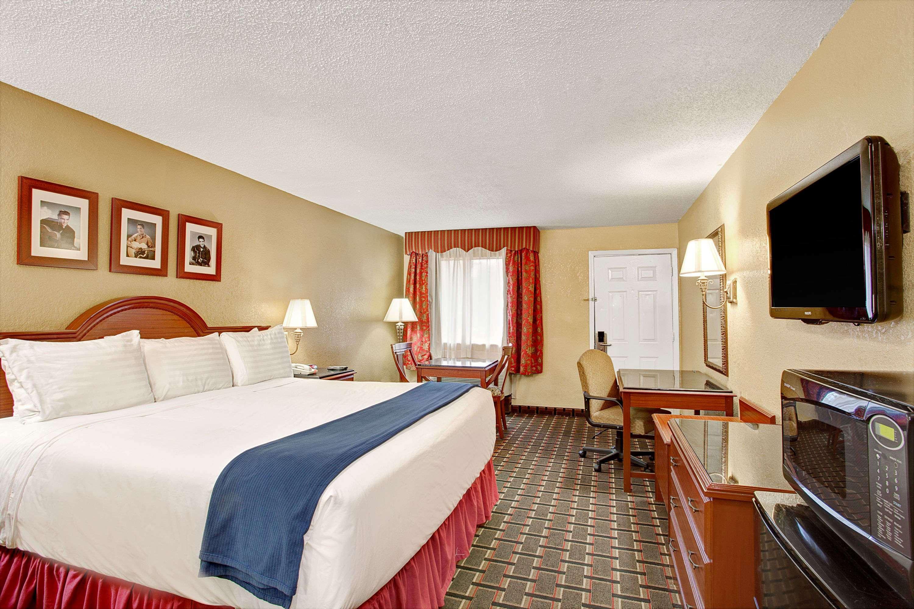 Days Inn By Wyndham Memphis At Graceland Dış mekan fotoğraf
