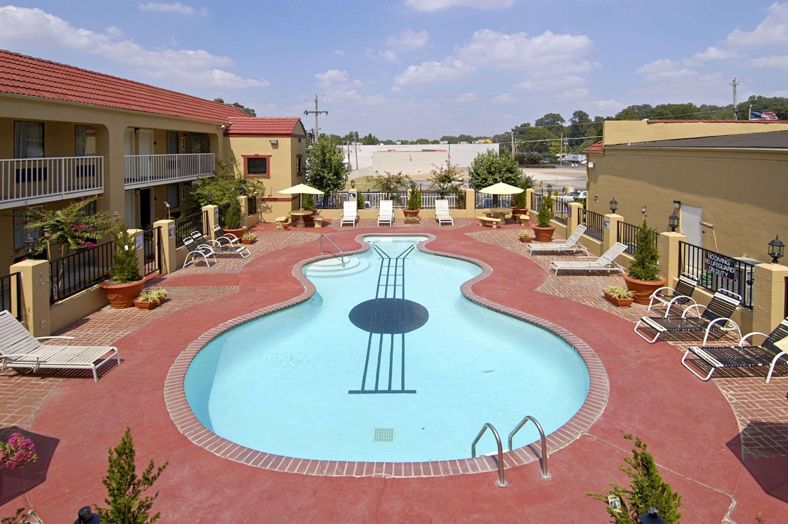 Days Inn By Wyndham Memphis At Graceland Dış mekan fotoğraf