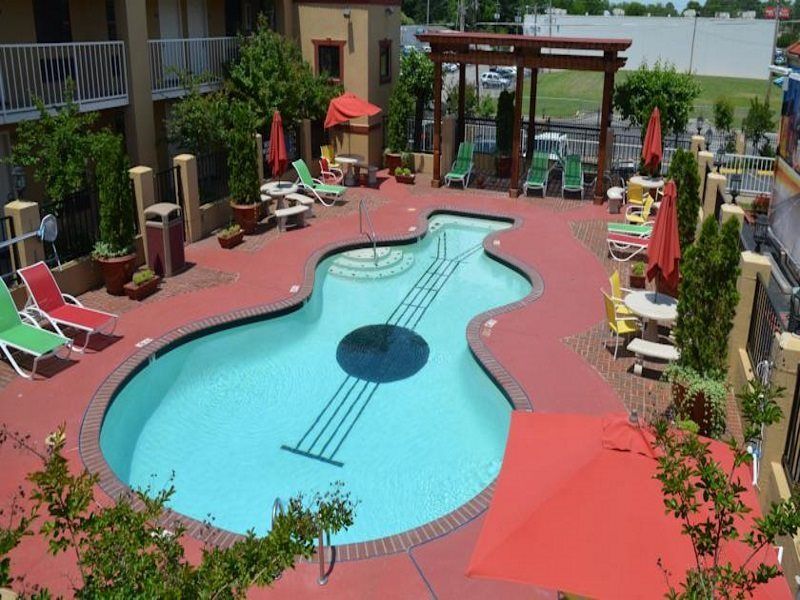 Days Inn By Wyndham Memphis At Graceland Dış mekan fotoğraf